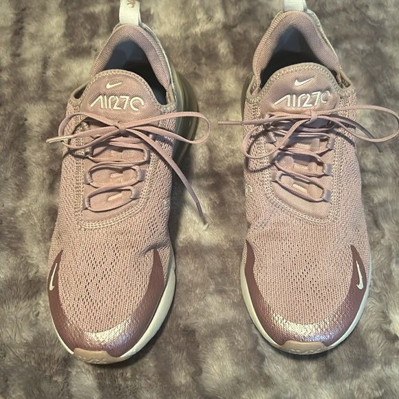 Nike air max 270 pink w/pearl pink trim - Picture 2 of 8